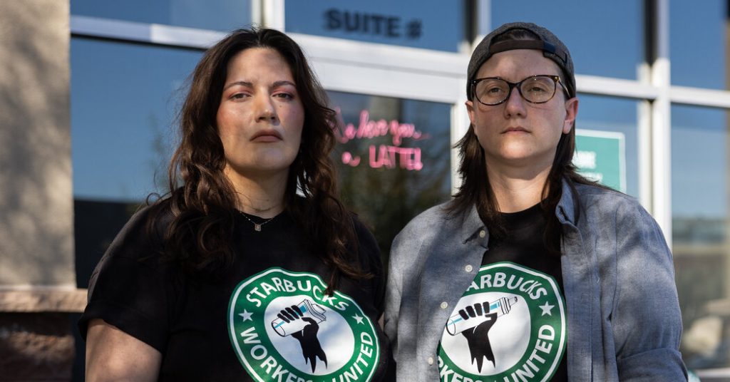 Trabajadores de Starbucks en Mesa, Arizona, votan por sindicato