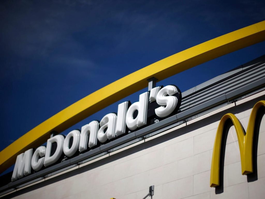 McDonald's y PepsiCo se encuentran entre las empresas de comida rápida a las que las figuras políticas instaron a dejar de hacer negocios en Rusia.