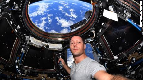 & # 39;  Si podemos hacer volar una estación espacial, podemos salvar el planeta: la visión de un astronauta sobre la protección de la Tierra