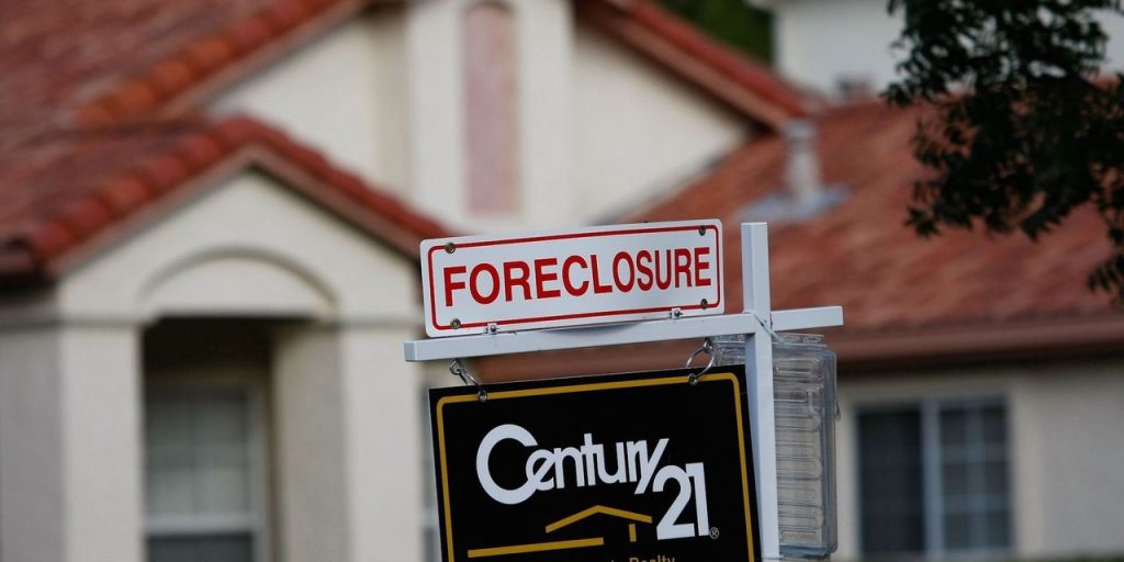 Las ejecuciones hipotecarias van en aumento.  Esto es lo que dice sobre el mercado de la vivienda