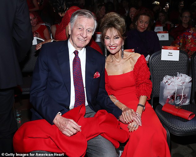 Así eran: aquí se les ve en la colección Go Red For Women Red Dress 2020 de la American Heart Association en el Hammerstein Ballroom en febrero de 2020 en la ciudad de Nueva York