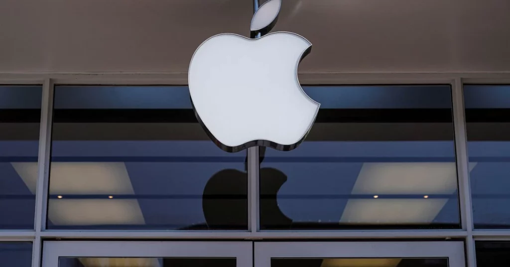 Apple actualiza el iPhone SE de gama baja con 5G y la computadora Mac Studio de gama alta con un chip más rápido