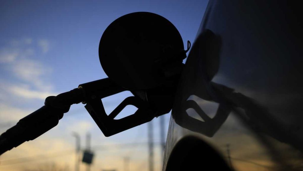 Los precios de la gasolina en Florida subieron a otro récord el jueves