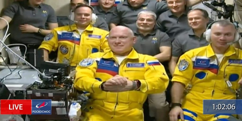 Cosmonautas rusos 'cegados' por la especulación del traje espacial: cosmonauta estadounidense