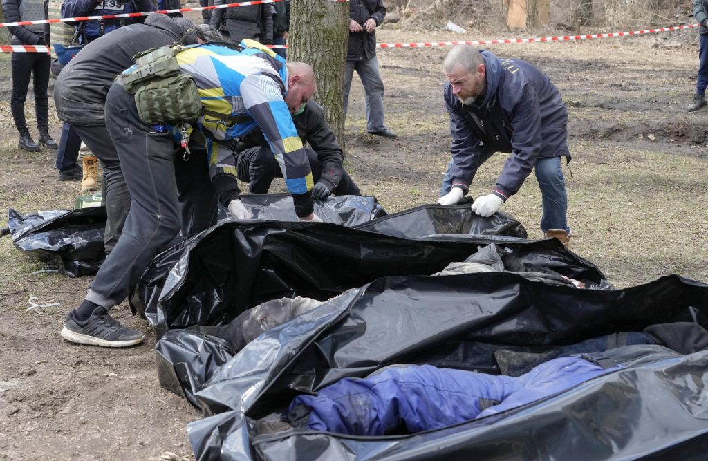 Rusia enfrenta indignación mundial por cadáveres en las calles de Ucrania