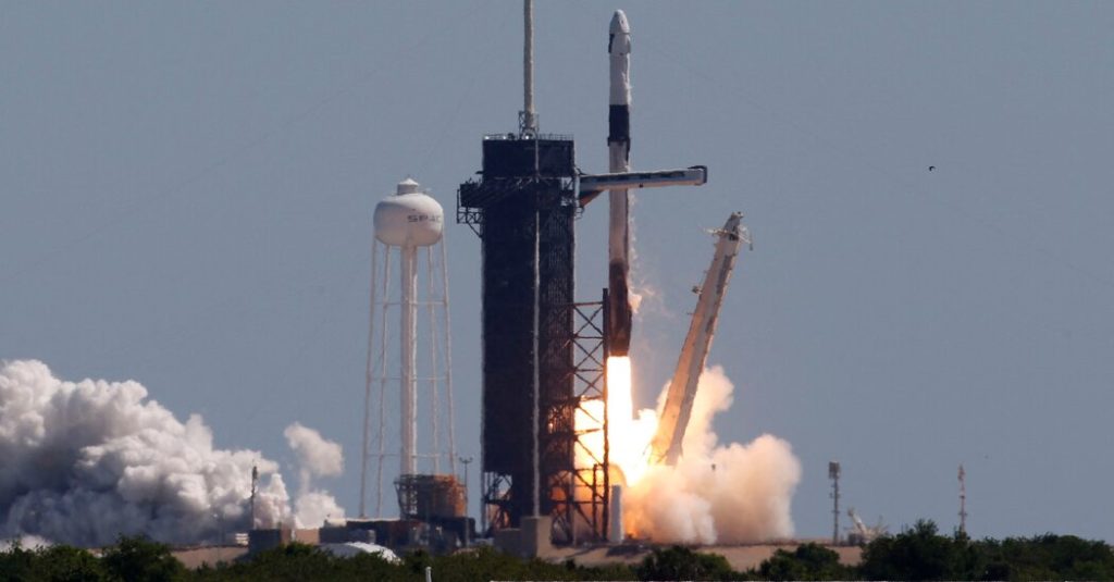 SpaceX y Axiom lanzan astronautas privados a la estación espacial