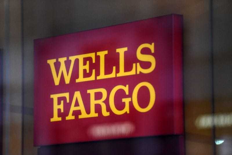 Wells Fargo acusado de realizar simulacros de entrevistas de trabajo con candidatos de minorías: informe