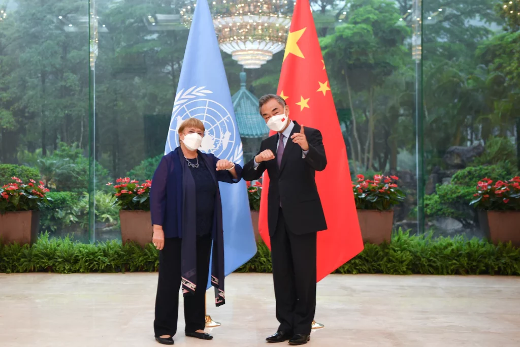 Delegado de la ONU visita Xinjiang, China, donde los archivos policiales detallan el abuso de los uigures