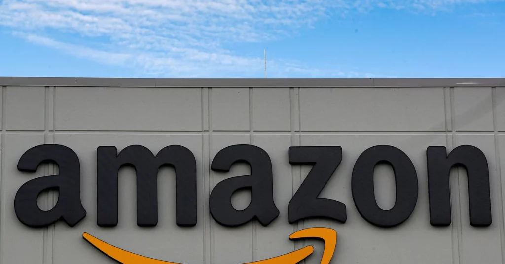Los accionistas de Amazon votan en contra de las ofertas dirigidas por los inversores