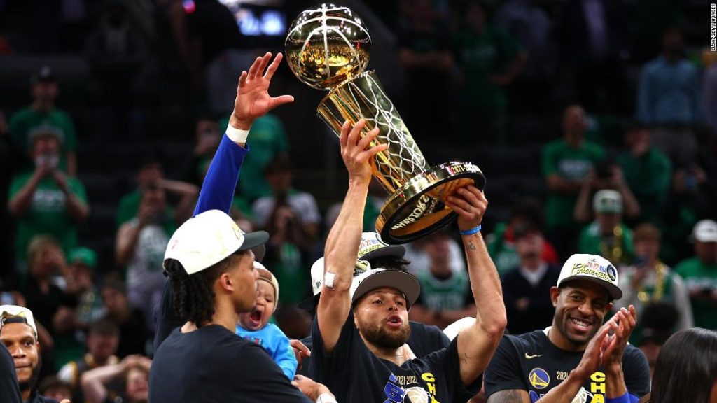 Finales de la NBA: liderados por el MVP Steph Curry, los Golden State Warriors ganan el campeonato con la victoria del Juego 6 sobre los Boston Celtics