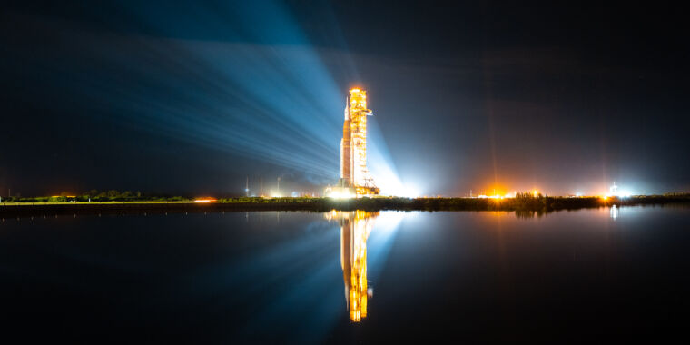 La NASA cuenta atrás dentro de los 29 segundos del lanzamiento del gran cohete SLS
