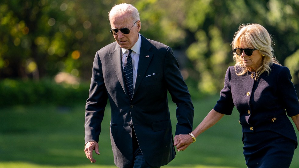 Biden confía cada vez más en la DPA, que ha generado desprecio por el Partido Republicano.