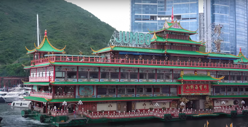 El destino del restaurante gigante flotante de Hong Kong da un giro misterioso ya que sus propietarios insisten en que no se ha 'ahogado'