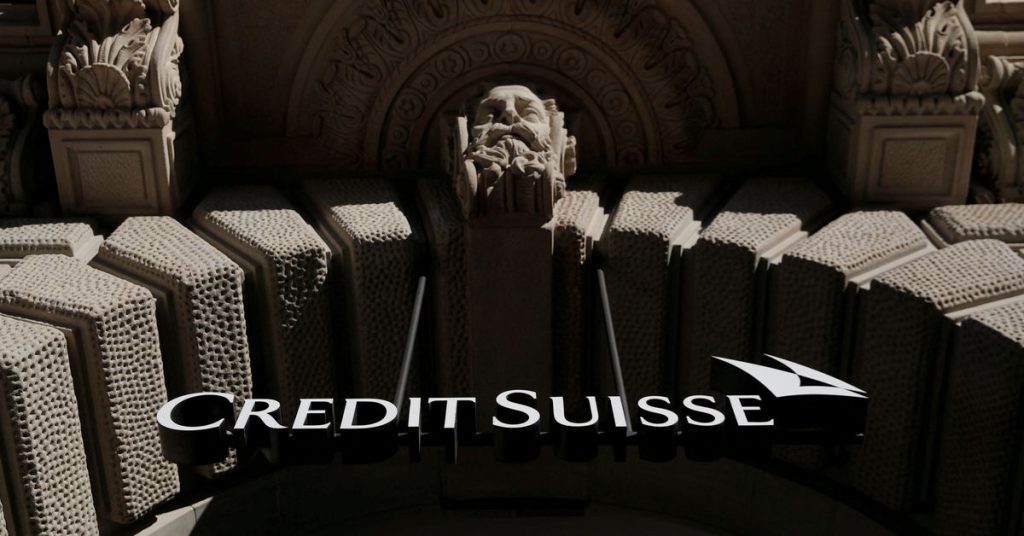 Las acciones de Credit Suisse suben con el interés informado en State Street