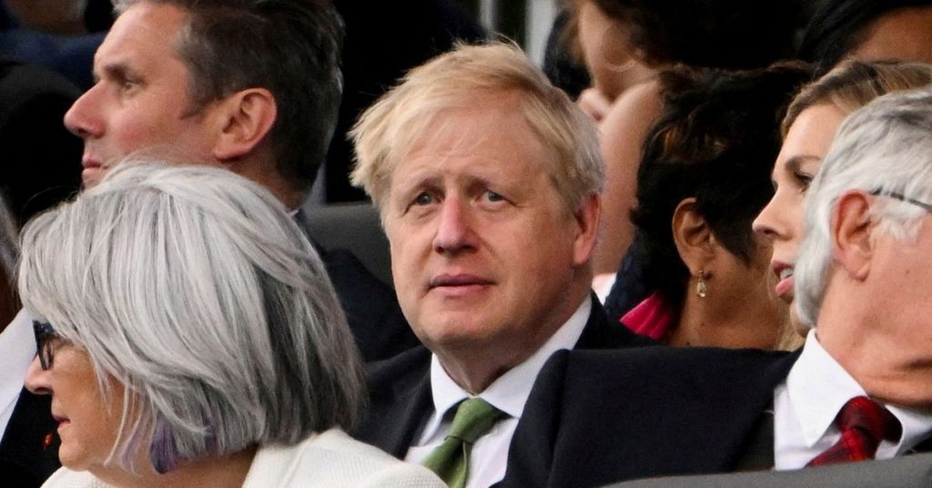 Legisladores británicos enojados lanzan voto de confianza en Boris Johnson
