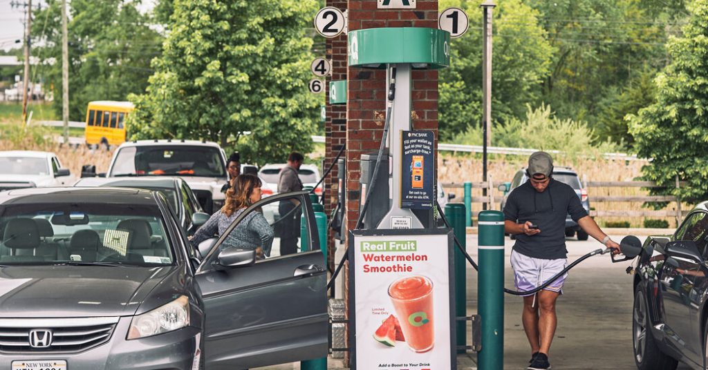 Los precios de la gasolina en los EE. UU. son de $ 5 por galón