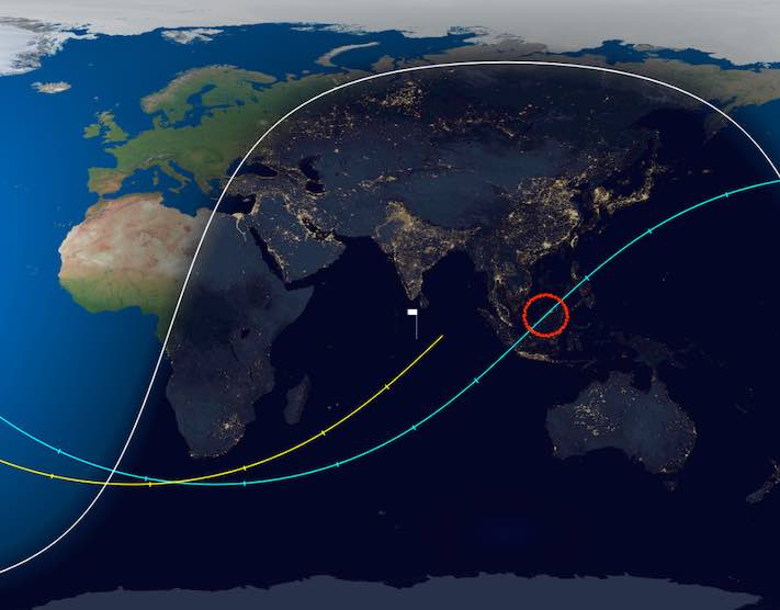 El regreso de un gran cohete chino que fue visto sobre la isla de Borneo - Spaceflight Now