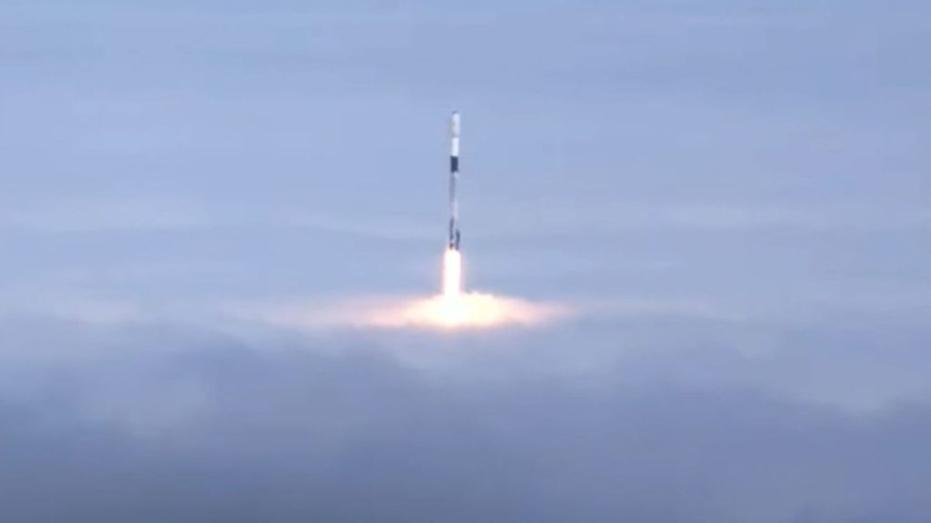 SpaceX rompe récord al enviar 46 Starlinks al espacio el viernes