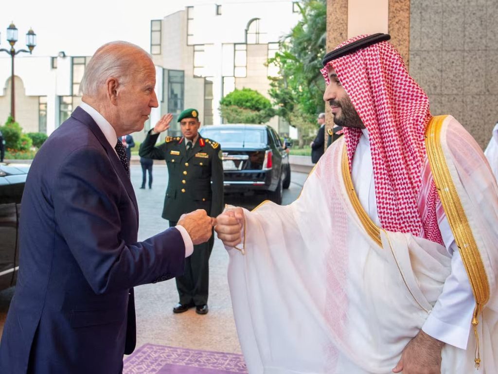 Últimas noticias de Biden: El presidente presiona al príncipe heredero saudí por el asesinato de Khashoggi y se ríe de las críticas dirigidas a él