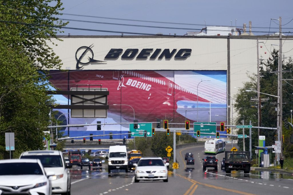 Unos 2.500 trabajadores de Boeing en huelga tras el rechazo del acuerdo