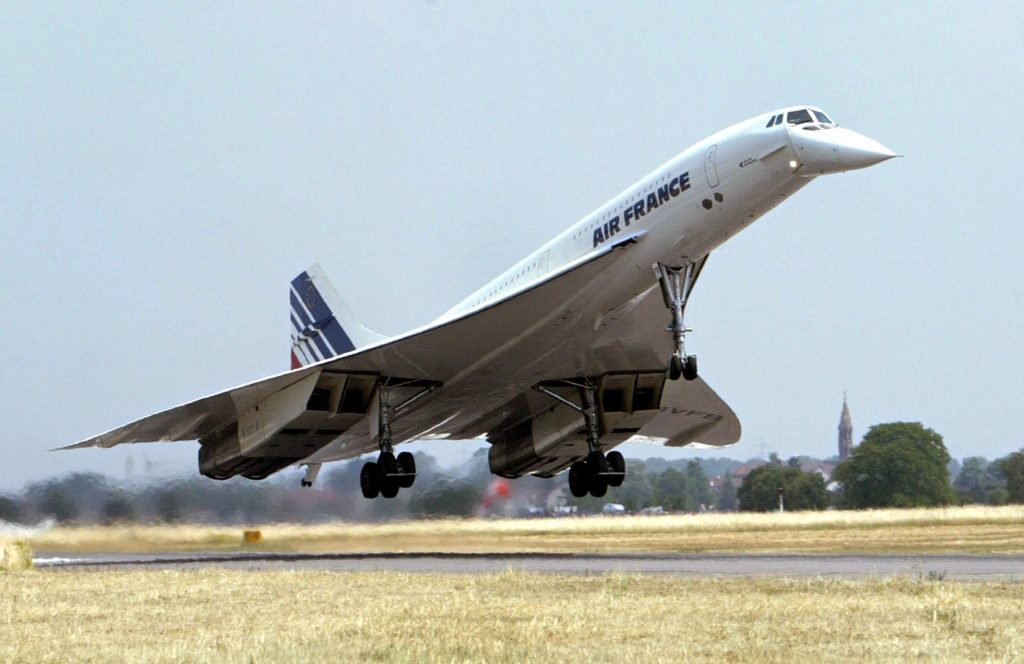 Tanto British Airways como Air France utilizaron Concorde comercialmente entre 1976 y 2003.
