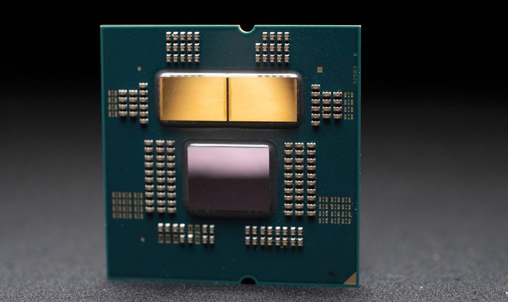 Los CCD Zen 4 son IHS chapados en oro y estilo pulpo para una mayor compatibilidad con refrigerantes