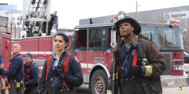 "Fuego de Chicago" Los actores estaban a salvo después de filmar cerca del set de producción el miércoles (en la foto de la temporada 10).