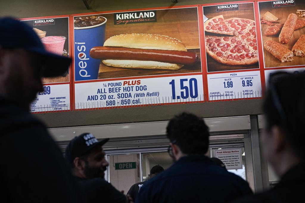 Costco mantiene combo de hot dog y refresco de $ 1.50 'para siempre' a pesar de la inflación: ejecutivo