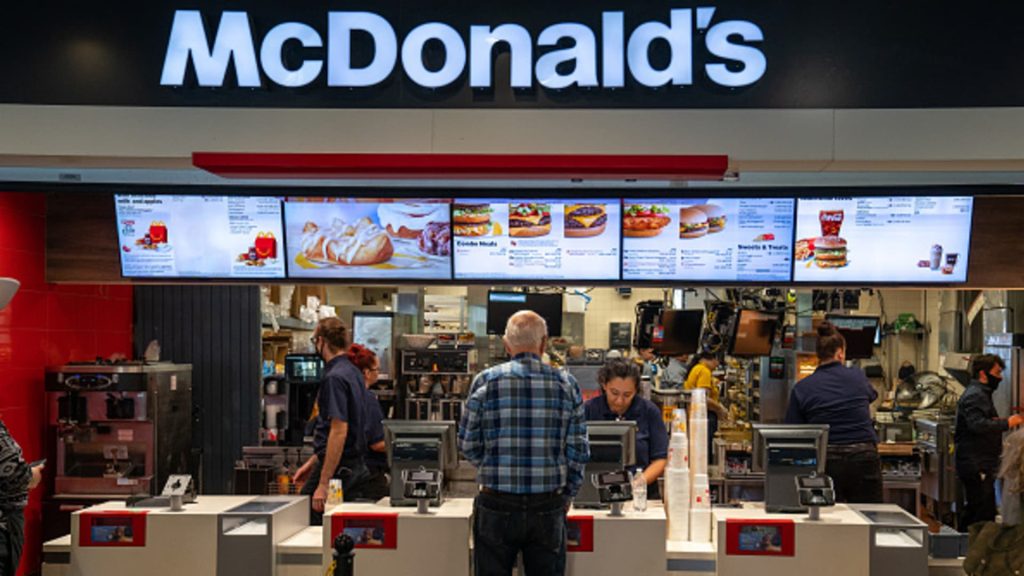 La carta dice que McDonald's rechaza la solicitud de los franquiciados de posponer los grandes cambios.