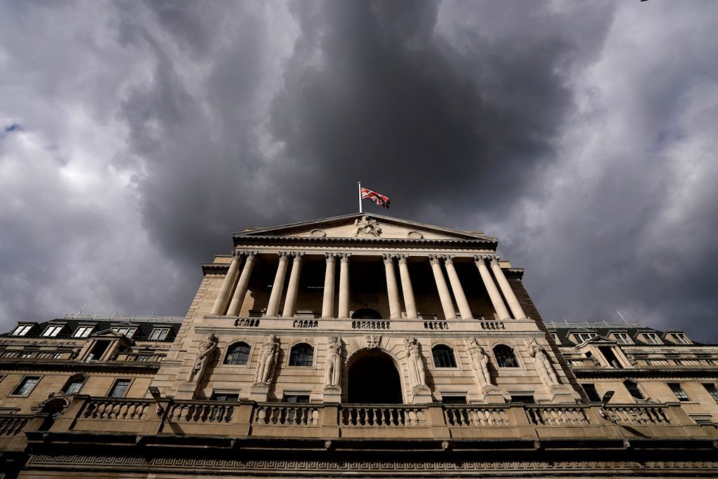 El Banco de Inglaterra interviene para lograr la estabilidad financiera en Reino Unido tras el presupuesto de Liz Truss