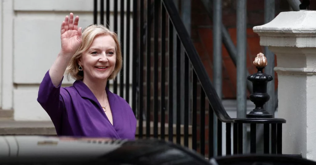 Liz Truss promete recortes de impuestos después de ganar la votación para ser el próximo primer ministro de Gran Bretaña