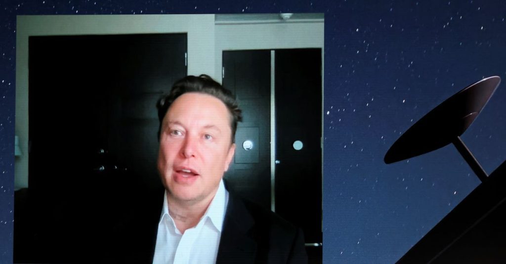 Elon Musk dice que SpaceX continuará financiando Starlink en Ucrania a pesar de perder dinero