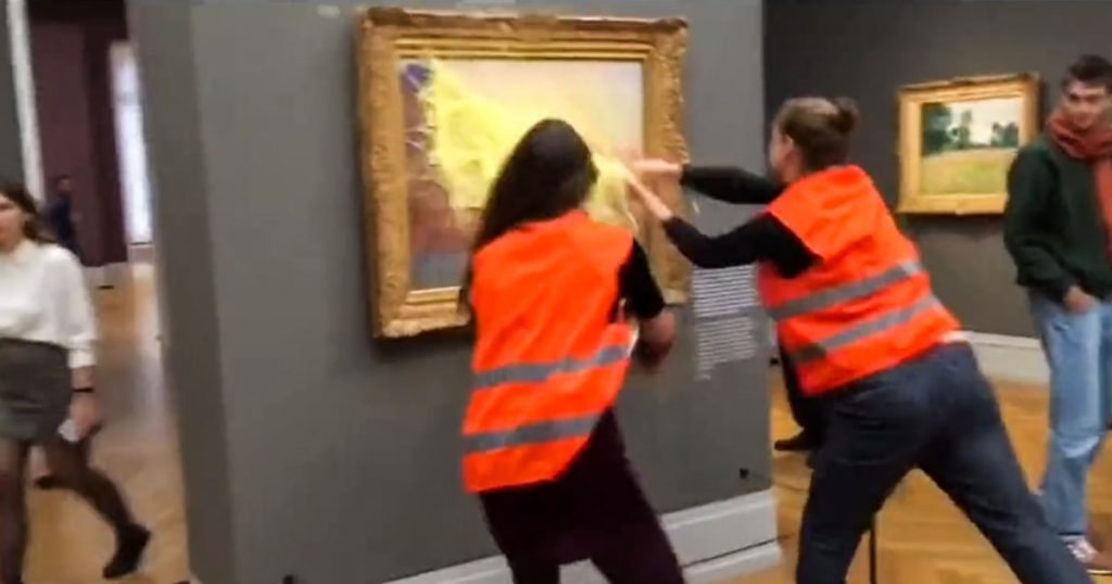 Manifestantes alemanes arrestados después de arrojar puré de papas a la pintura de Monet de $ 110 millones