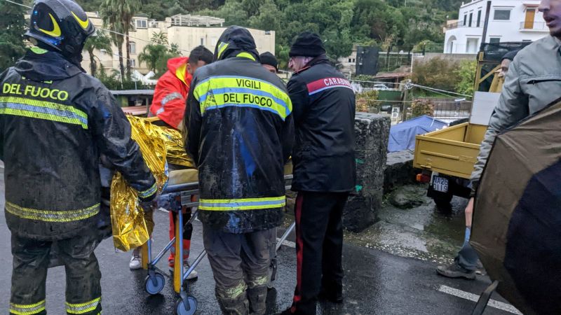 Deslizamiento de tierra en Italia: 1 muerto y 10 desaparecidos en la isla de Ischia