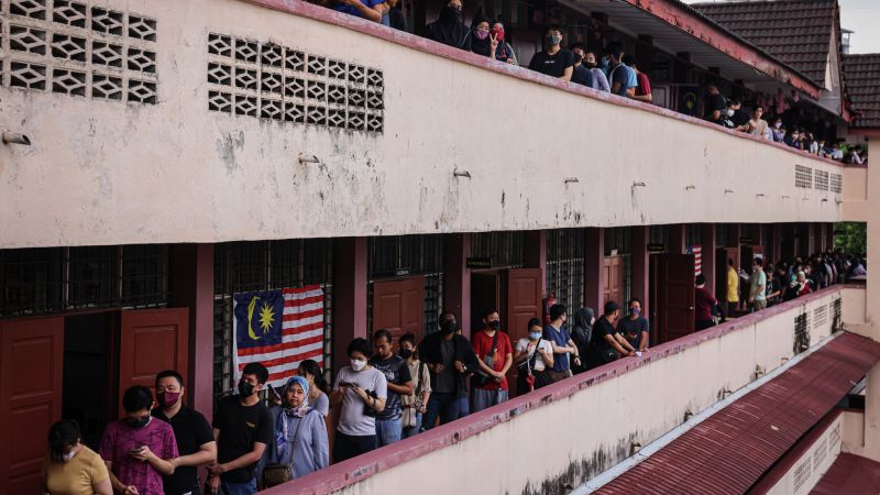 Malasia se enfrenta a un parlamento colgado por primera vez en la historia