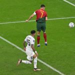 ¿Cristiano Ronaldo marcó el balón en el primer gol de Portugal contra Uruguay?  Ver el vídeo