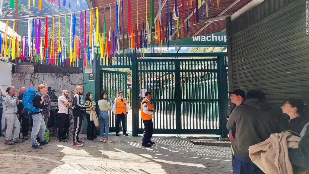 Turista varada en Machu Picchu en medio de protestas peruanas