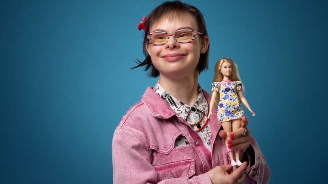 Incluye muñecas Barbie Fashionista 2023 y muñeca Barbie con síndrome de Down.