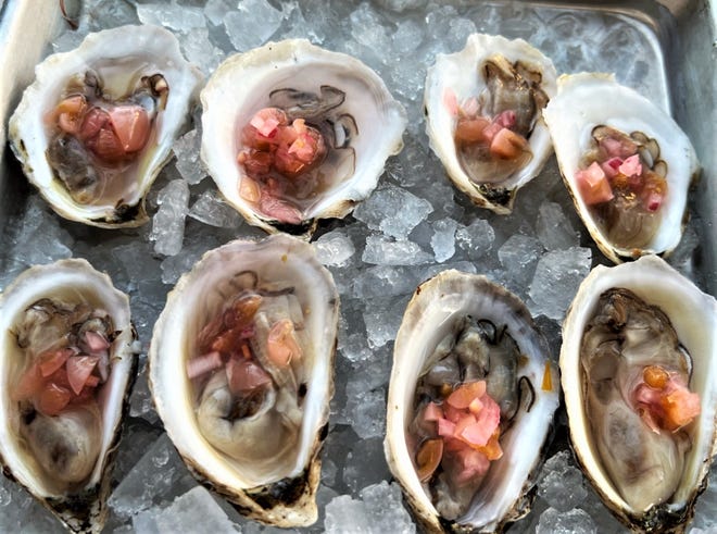 Una selección de ostras de la costa este de Sedalia's Oysters and Seafood en Oklahoma City.