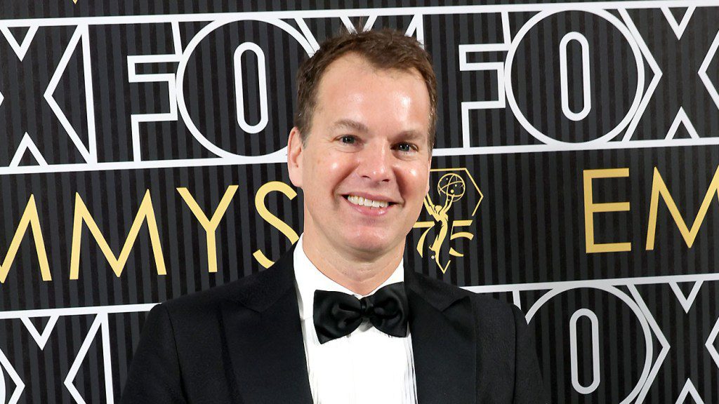 Casey Bloys, director ejecutivo de HBO y Max Content, asiste a la 75ª edición de los premios Emmy en el Peacock Theatre el 15 de enero de 2024 en Los Ángeles, California.