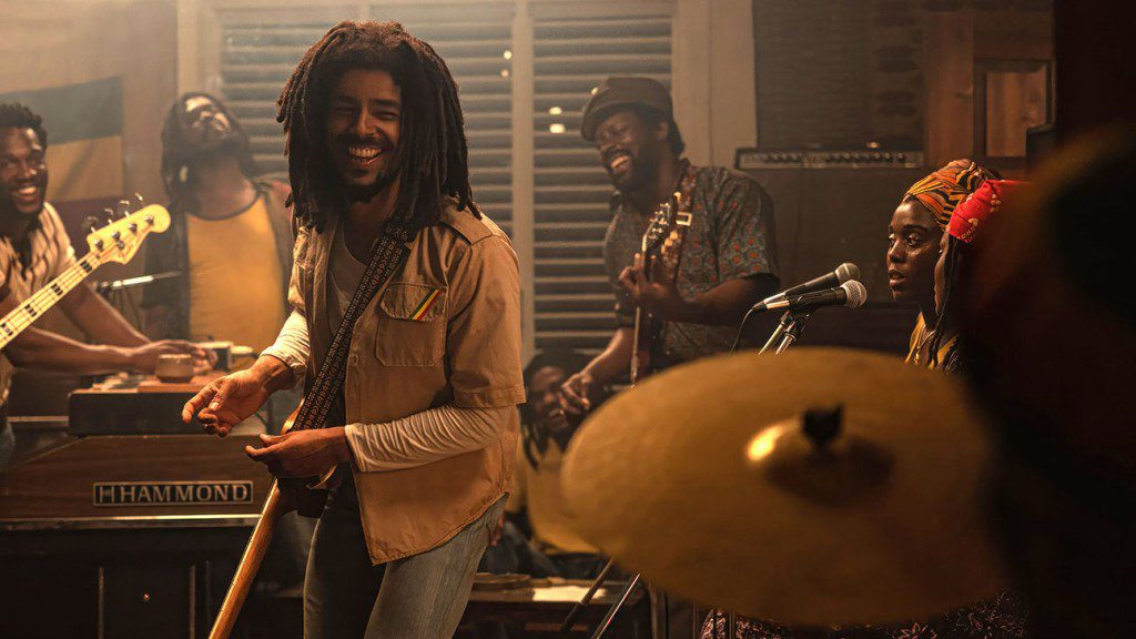 Kingsley Ben-Adir como Bob Marley